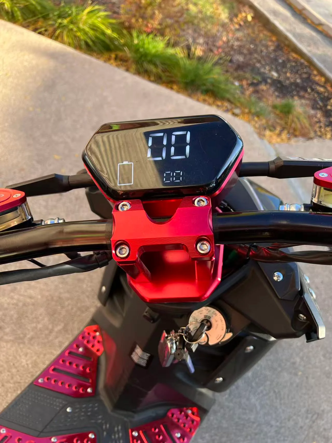 Koogo Electric Scooter (Showroom Demo) - Image 6